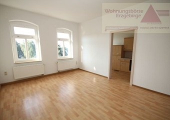 Moderne 2-Raum-Wohnung mit Einbauküche in sonniger Lage von Annaberg!